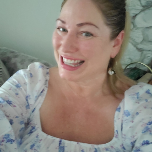 Meet your Posher Veronique - Picture 2 of 3